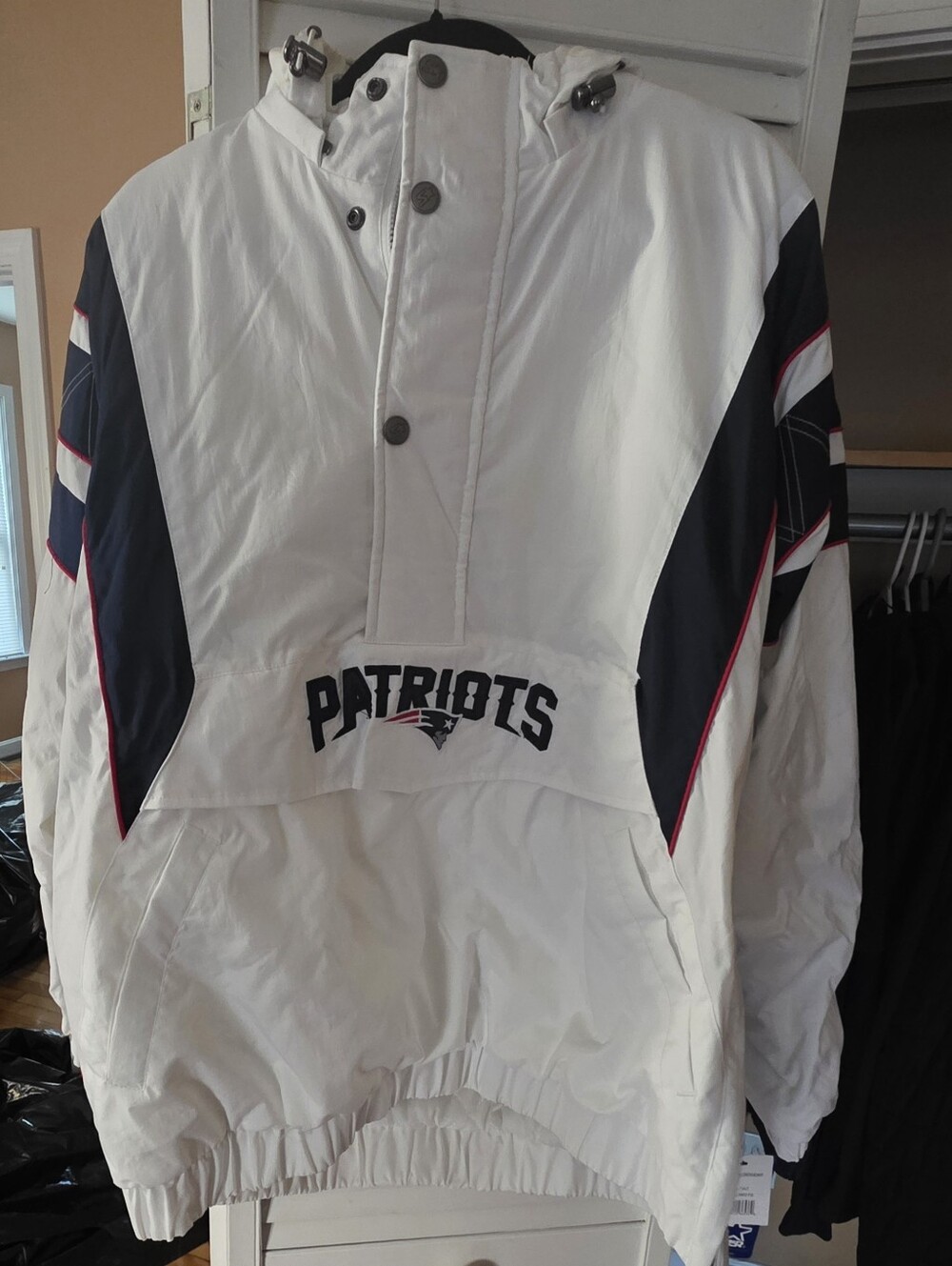 New England Patriots Starter Pullover Jacket – NEW WITH TAGS – Size Large
